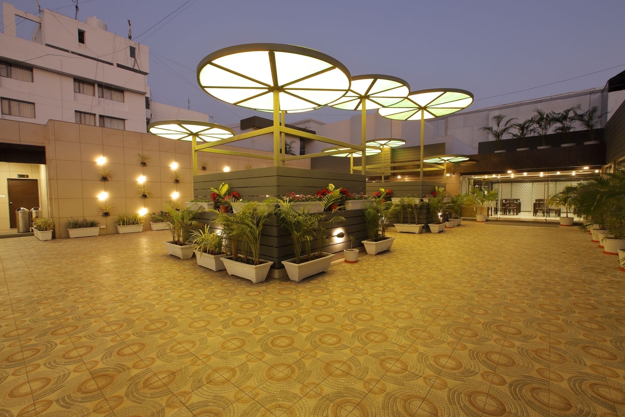 Hotel The Lotus Park Amhedabad Dış mekan fotoğraf
