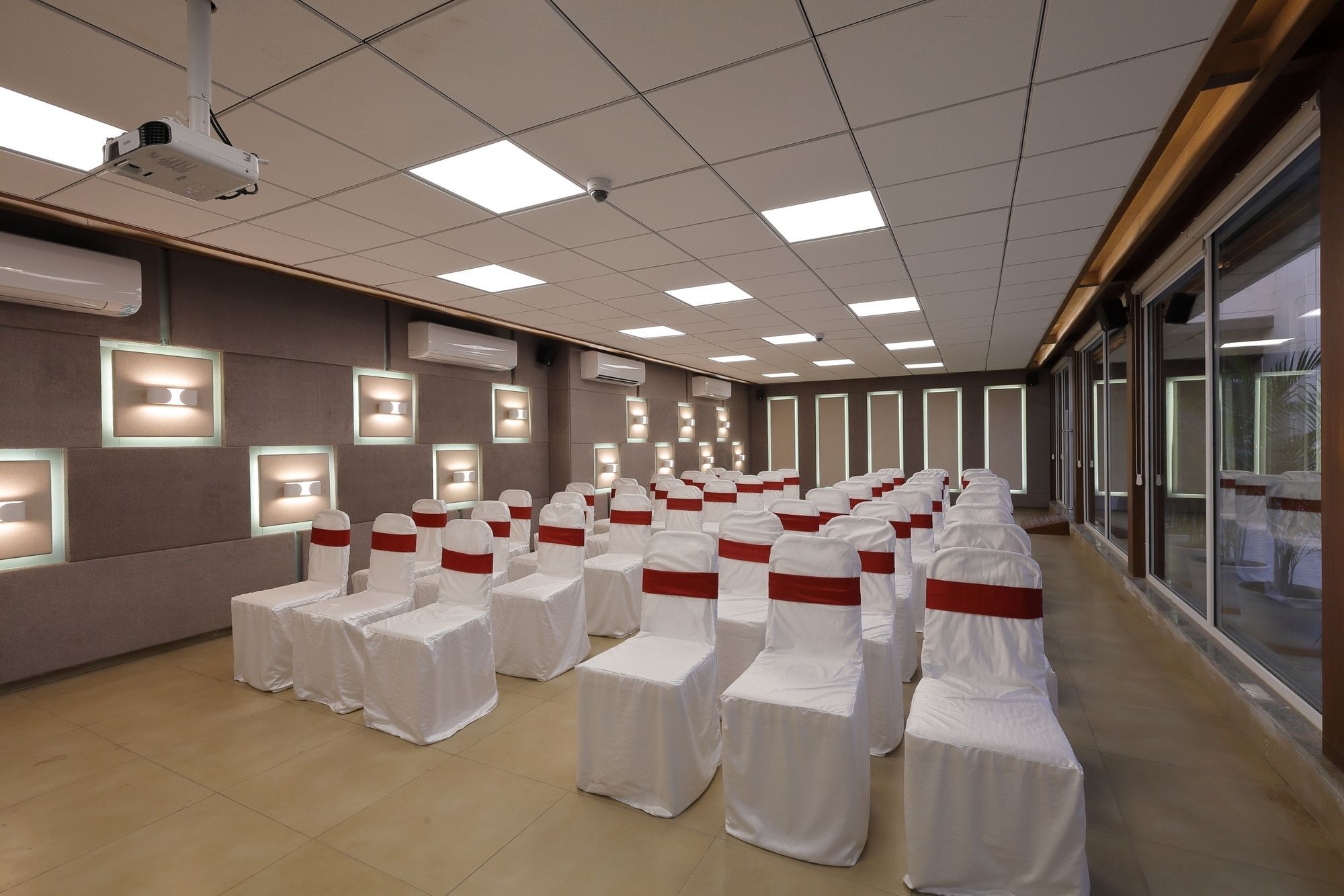 Hotel The Lotus Park Amhedabad Dış mekan fotoğraf